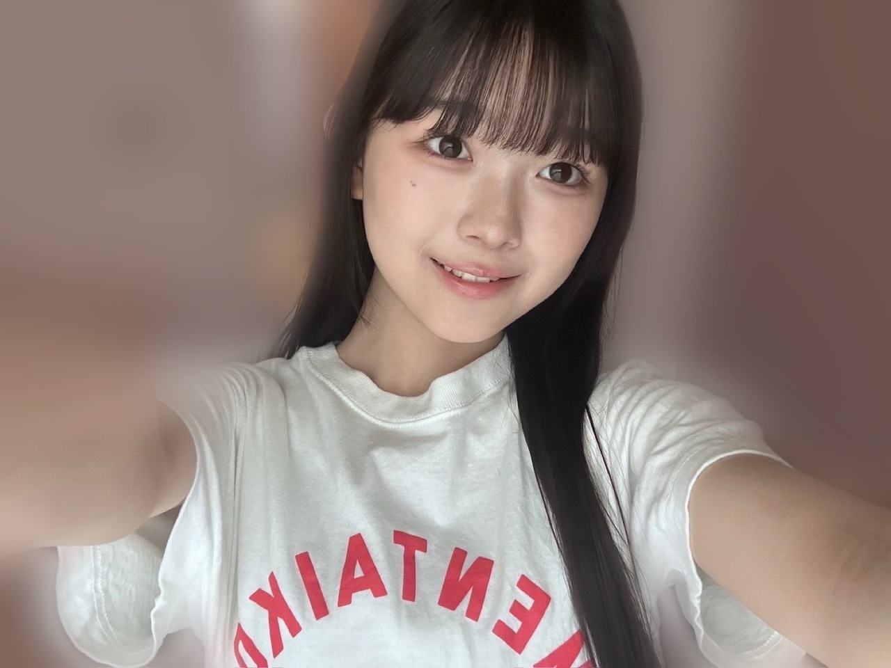 山川宇衣「わたし、実はとーーっても人見知りなんです…🥲ねおがブログに書いていた