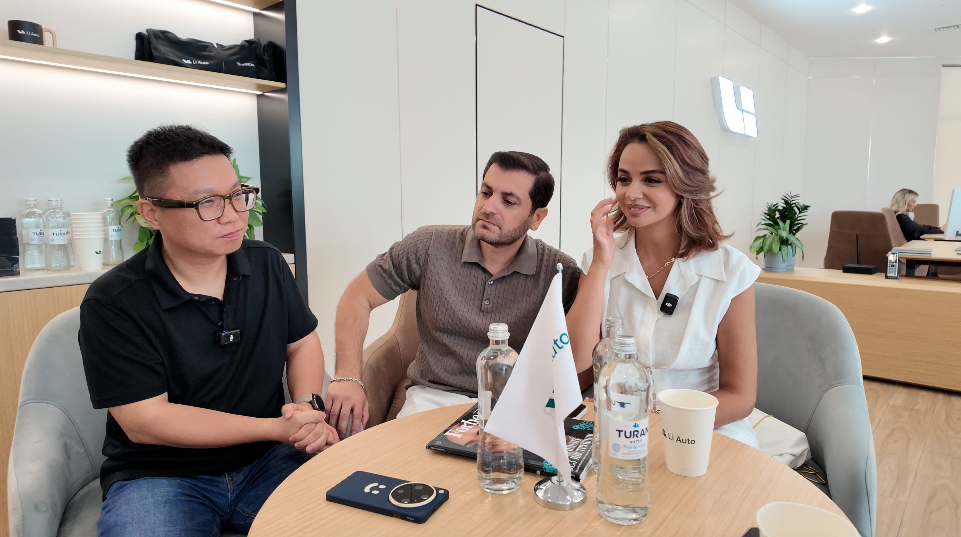 上周采访了阿塞拜疆理想L7的车主，大家觉得ChatGPT可以帮我完成这项工作不？