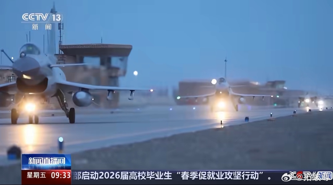 二月二，龙抬头……空军某部三龙进行空中对抗演练 