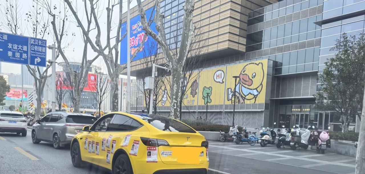 今天偶遇一辆，看到上面一张张宝贝回家，不知车主的经历，做妈妈后看到这样的事眼睛忍