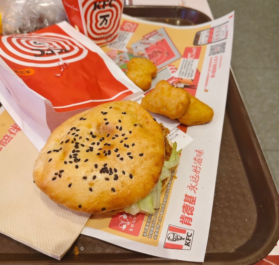 刚刚吃饭 
