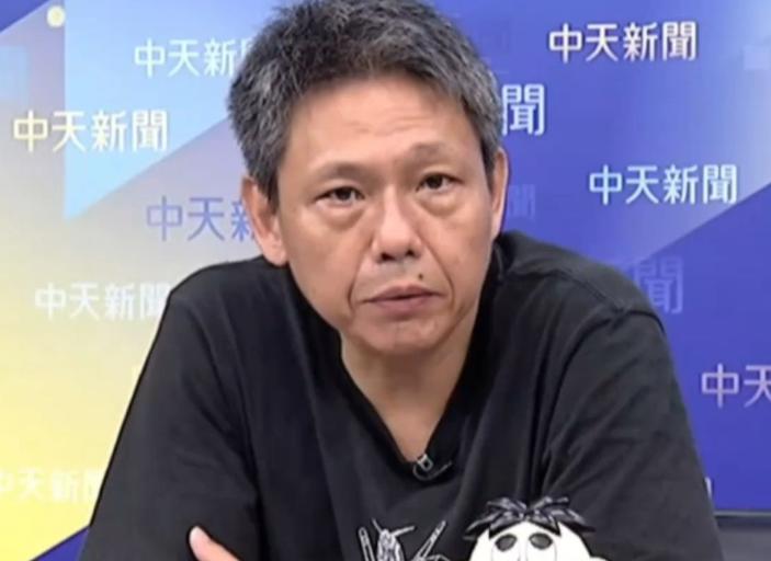 台湾时事评论员谢寒冰：你们知道中国大陆这两天在干什么吗？他们在给全国的退伍军人制