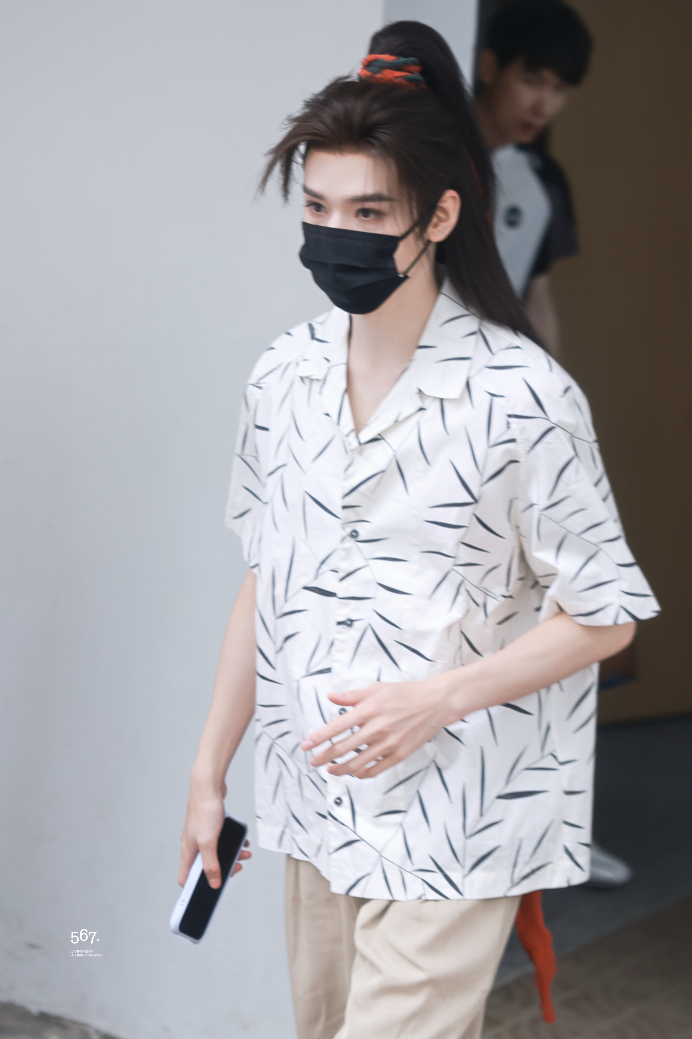 260607 出妆小宝贝下周再见龚俊陆小凤 . 龚俊凤舞九天