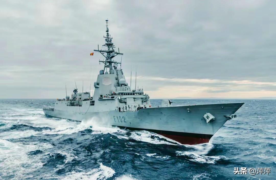 西班牙海军阿尔瓦罗·巴赞级（F100型）宙斯盾护卫舰的二号舰F102，由纳凡蒂亚