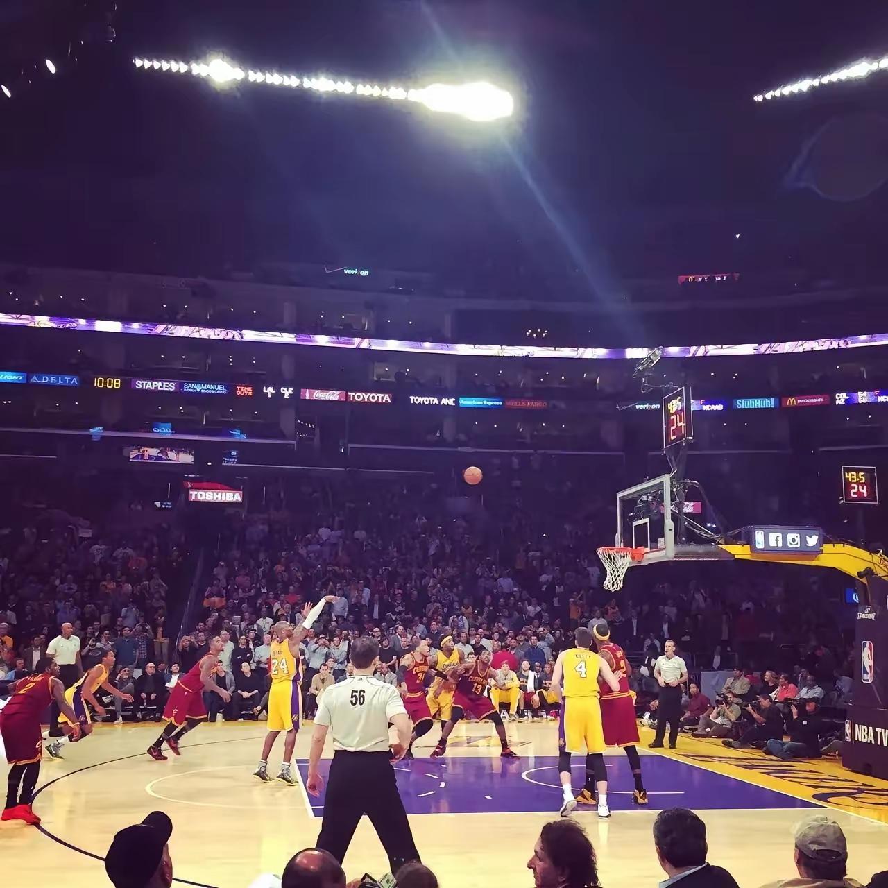 伟大的球员从不垂头丧气！科比KobeBryant只关于科比 ​​​
