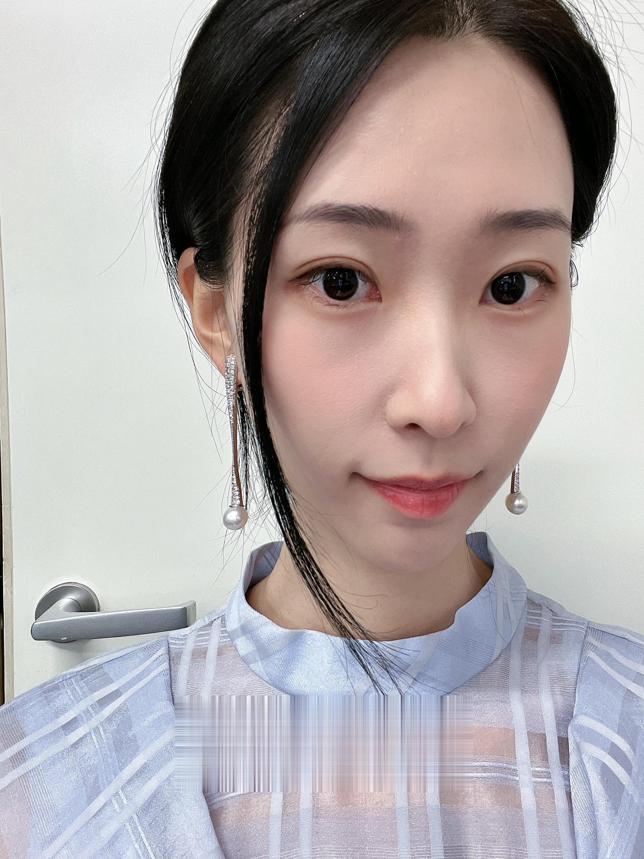 当朋友圈发了哈哈哈。queen的品牌寓意就是每一位女性都应像女王一样被...