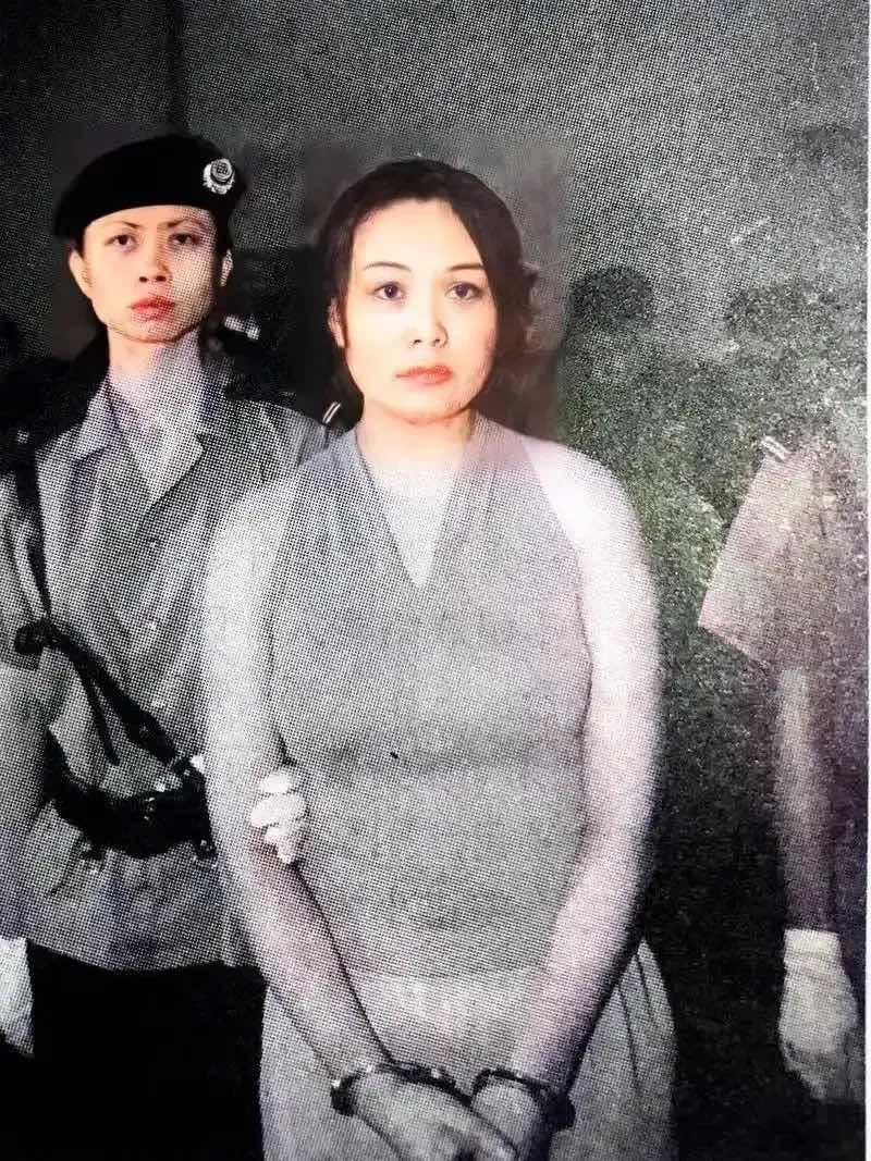 1999年，警方捣毁了位于北京亚运村“七号别墅”的特大“淫窝”。然而，组织者的身