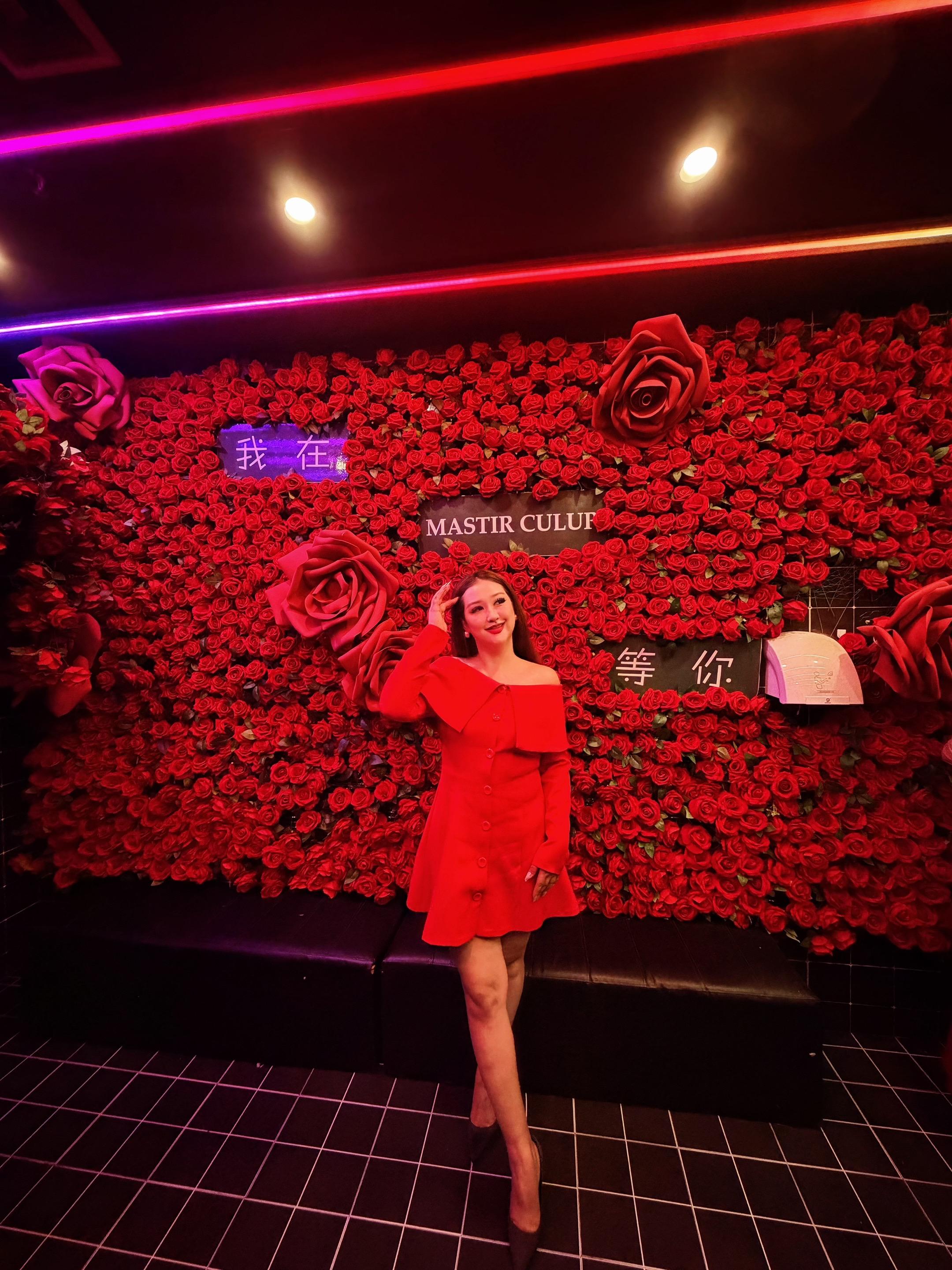 好人坏人我都能做到位      别忘了你是什么货色我就是什么脸色[微笑]