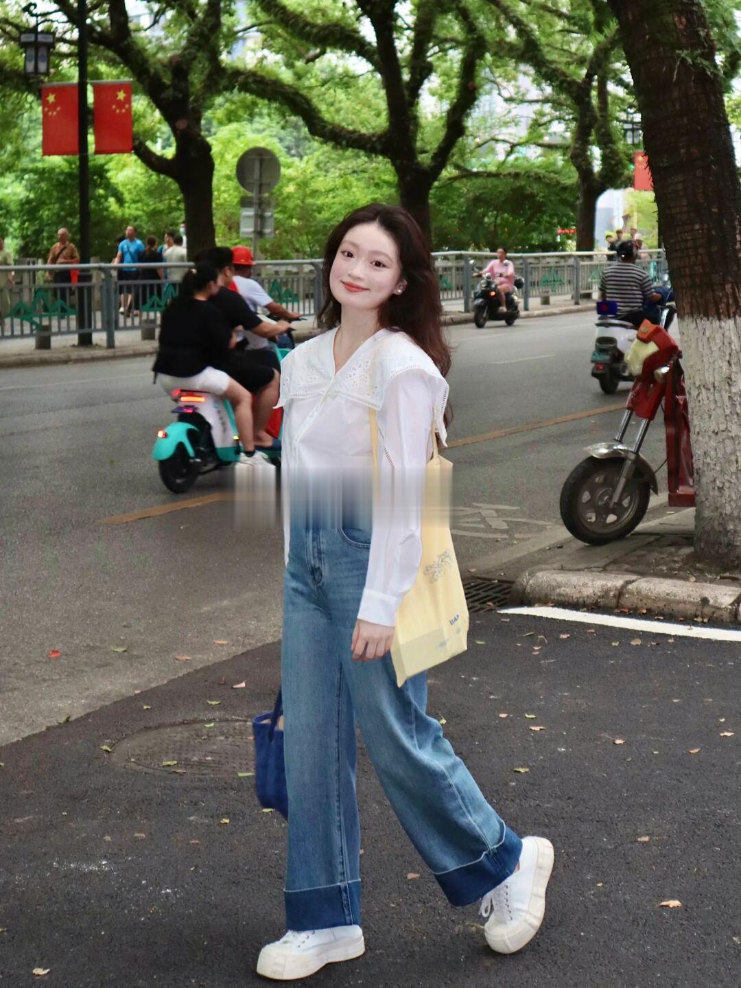 微胖女孩秋天的漂亮衣服也太多啦！！！