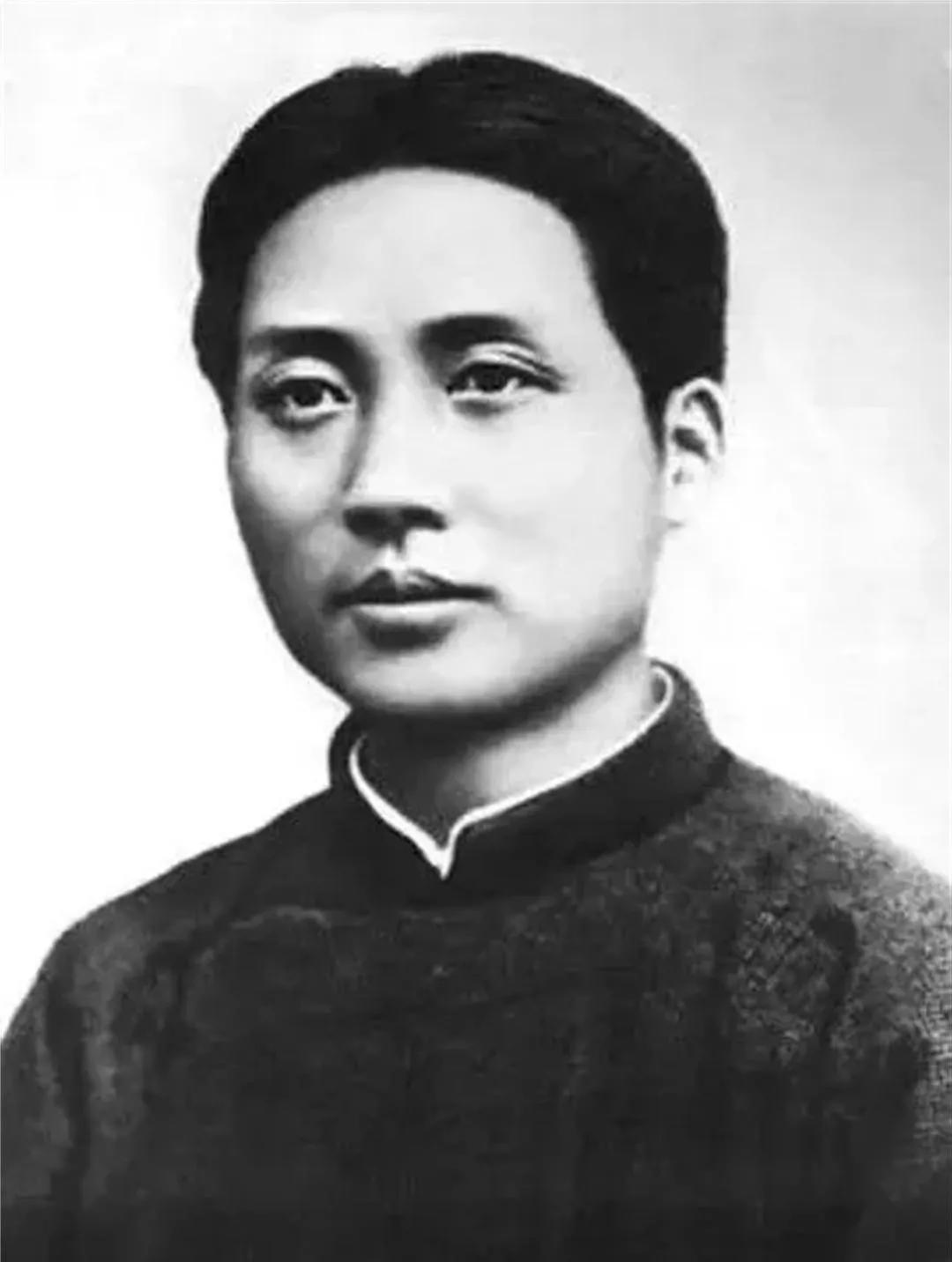 一个人能够在短时间内完成爆发性增长，一定是有贵人出现，才得以从原有层次视野中脱颖