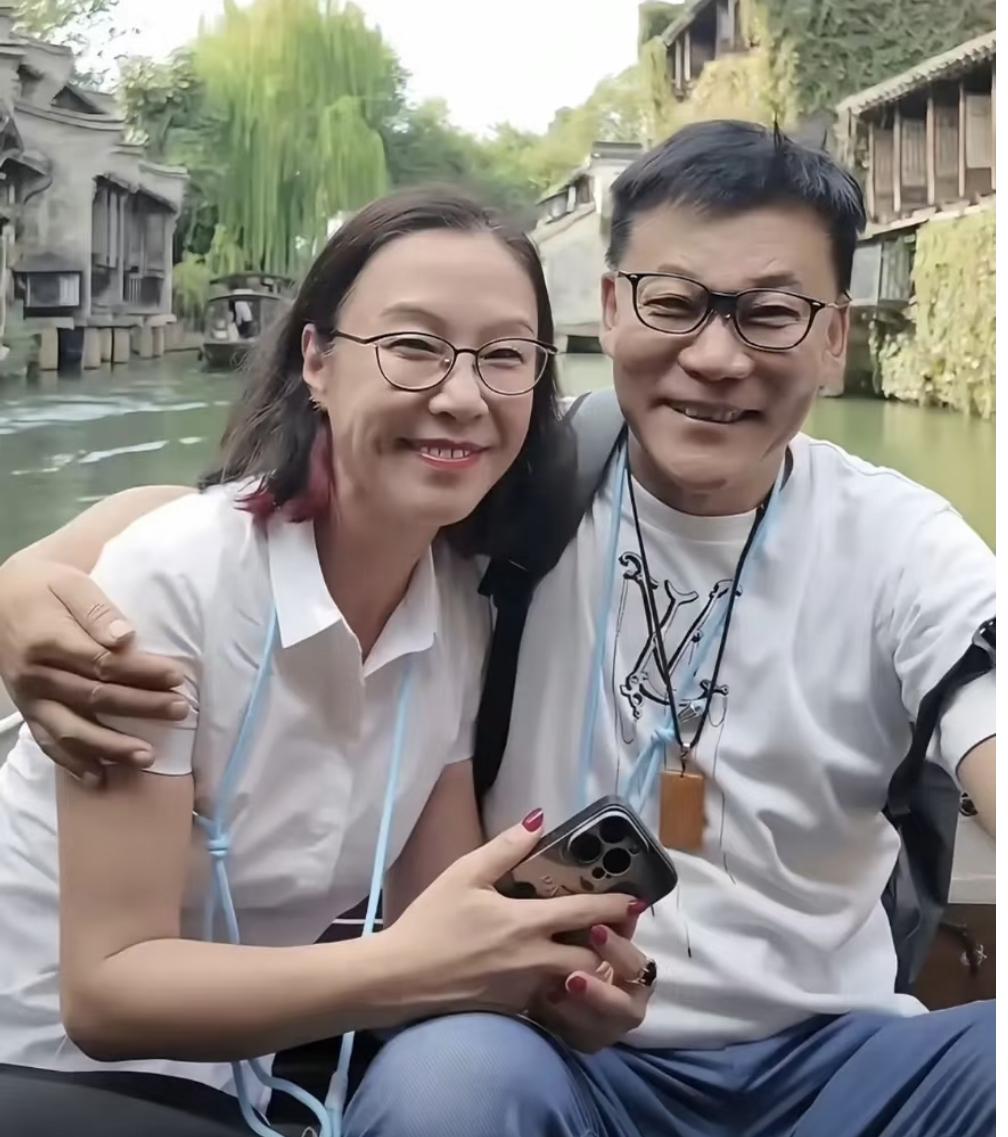李国庆张丹红这对新婚夫妇过得挺滋润的。老李这次算是找对了人，他如愿得到了年轻时候