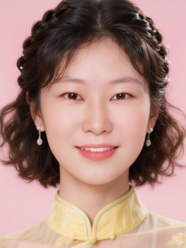 温柔甜美的东方美人，穿着传统旗袍，散发着古典优雅的魅力。