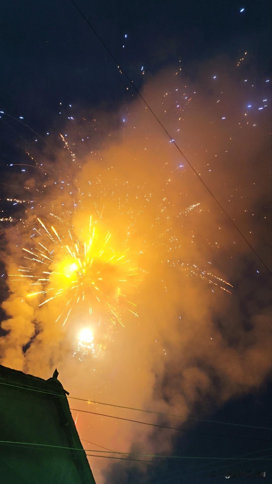 人到中年才懂：啥荣华富贵，都不如身子骨硬朗！
 
家人们，过了四十岁，才算摸透生