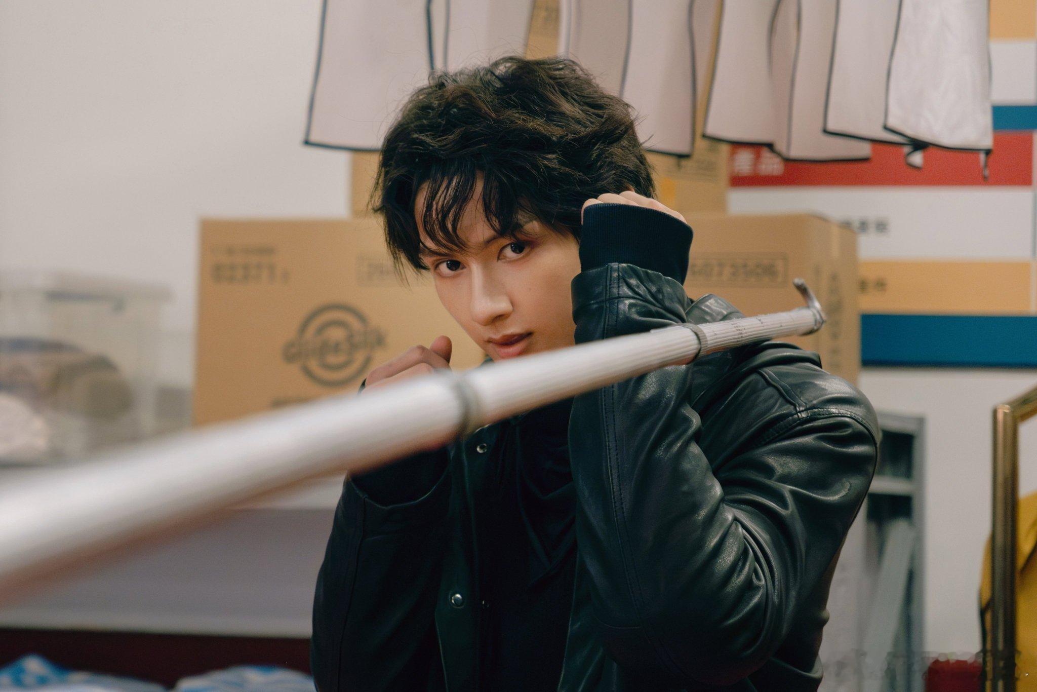 文俊辉打完你的打你的文俊辉打完你的打你的！继成龙后又和吴京切磋，在这期间解锁多种