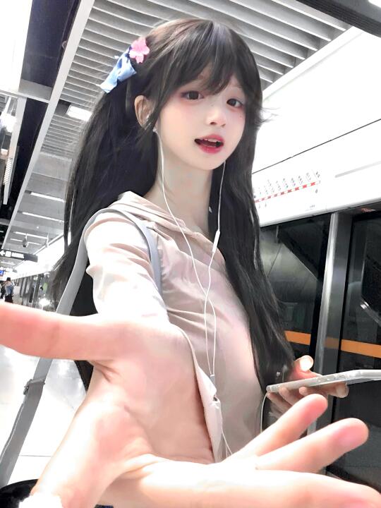 又来这个地铁啦🚇 ฅ'Ⱉ'ฅ