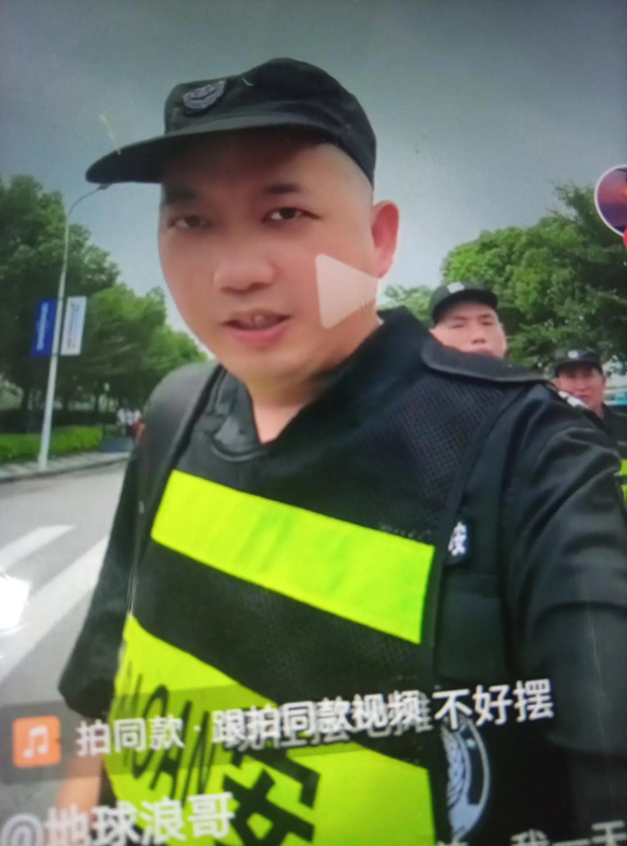 从爆款的地球浪哥，到现在一事无成无处藏身的地摊哥，他都经历了什么，与当年的北京浪
