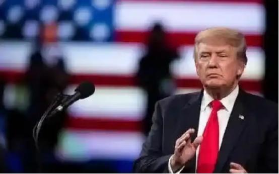 当下中东困局的核心，藏在特朗普的狂妄与以色列的操控之中。特朗普近期在社交媒体上频