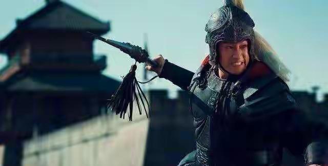 关羽狂骂天下匹夫，唯独对这五人低头！不是怕，是真服
 
关羽一生傲到骨子里，看谁