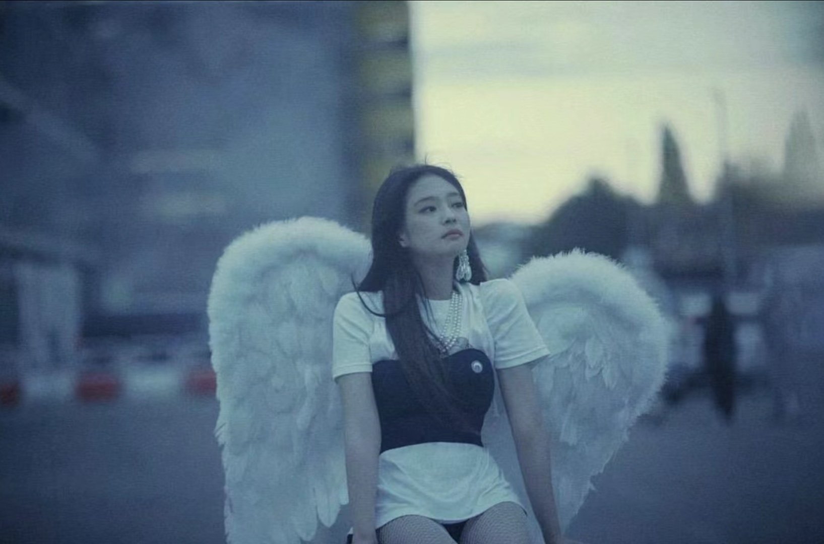 JENNIE[超话]  逐渐丰满的羽翼，逐渐强大的内心 
