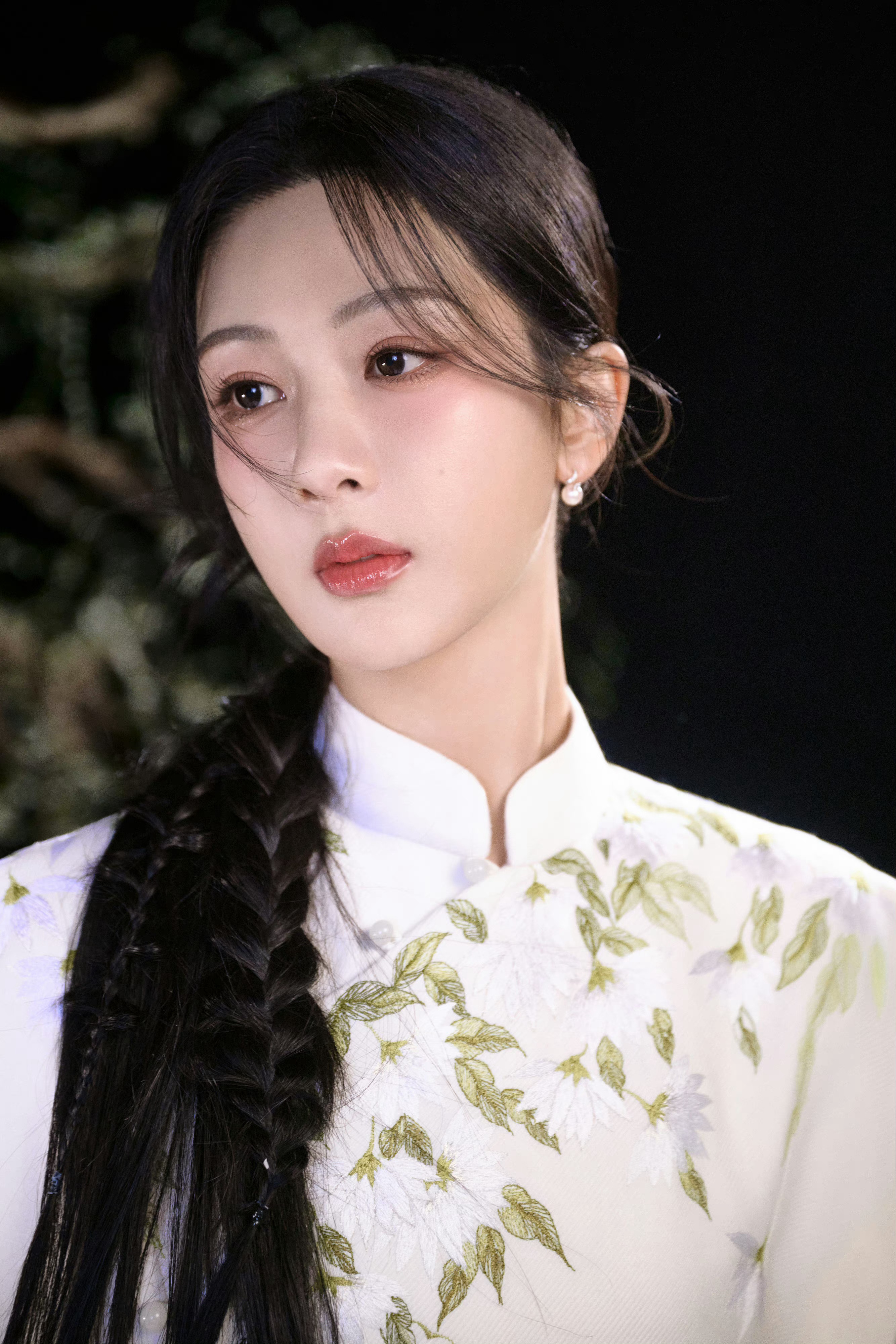 杨紫  yz杨紫董竹君 yz杨紫玉兰花开君再来“敬你恣意蔓生的野心，敬你永无止尽