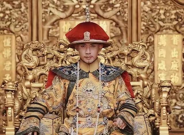 在乾隆54年的殿试上，一张试卷吸引了乾隆的注意，惊为天人，迅速看了一眼名字——刘