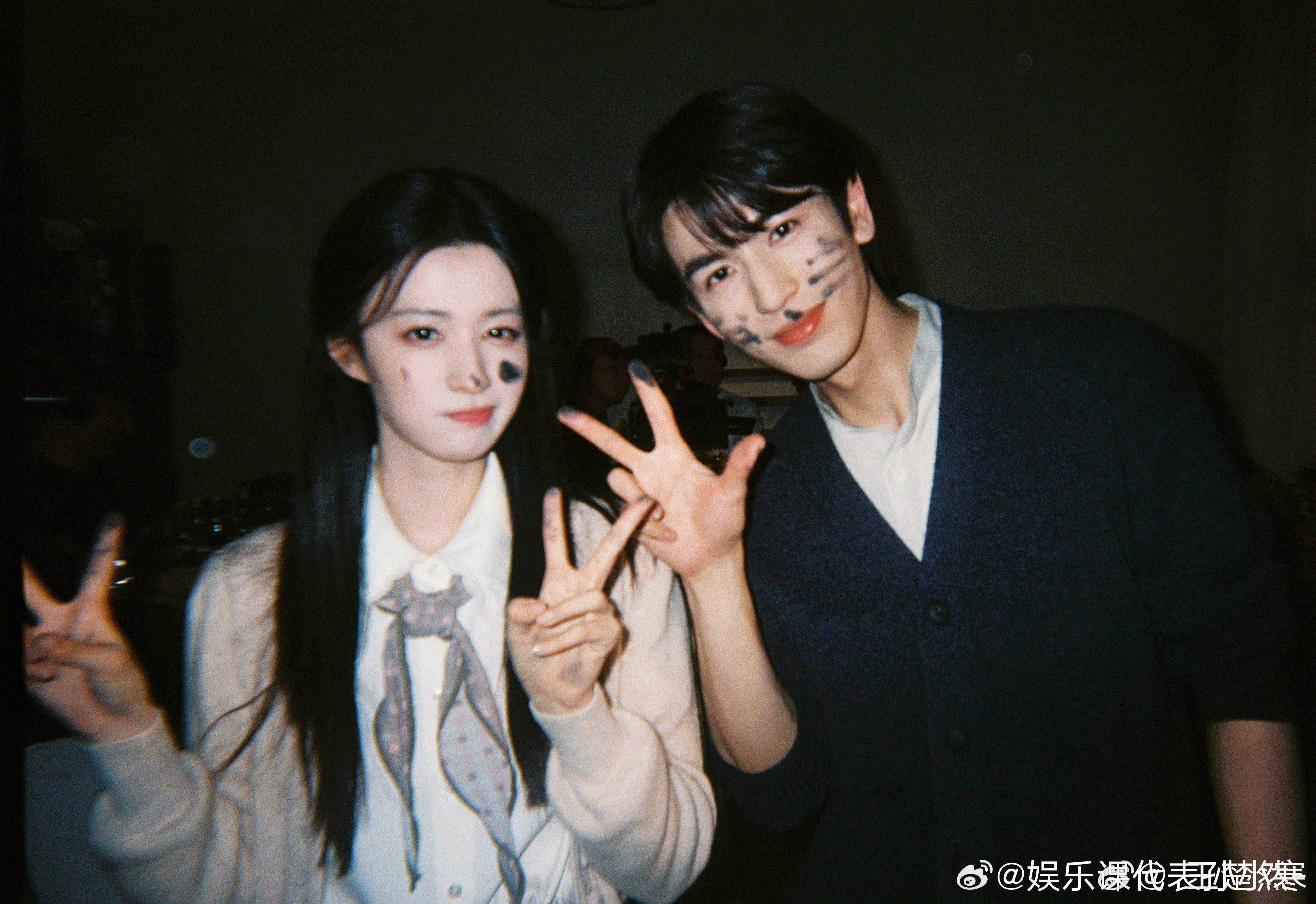 王楚然张凌赫脏脏包合照哎一古 两个脏脏包王楚然张凌赫合照