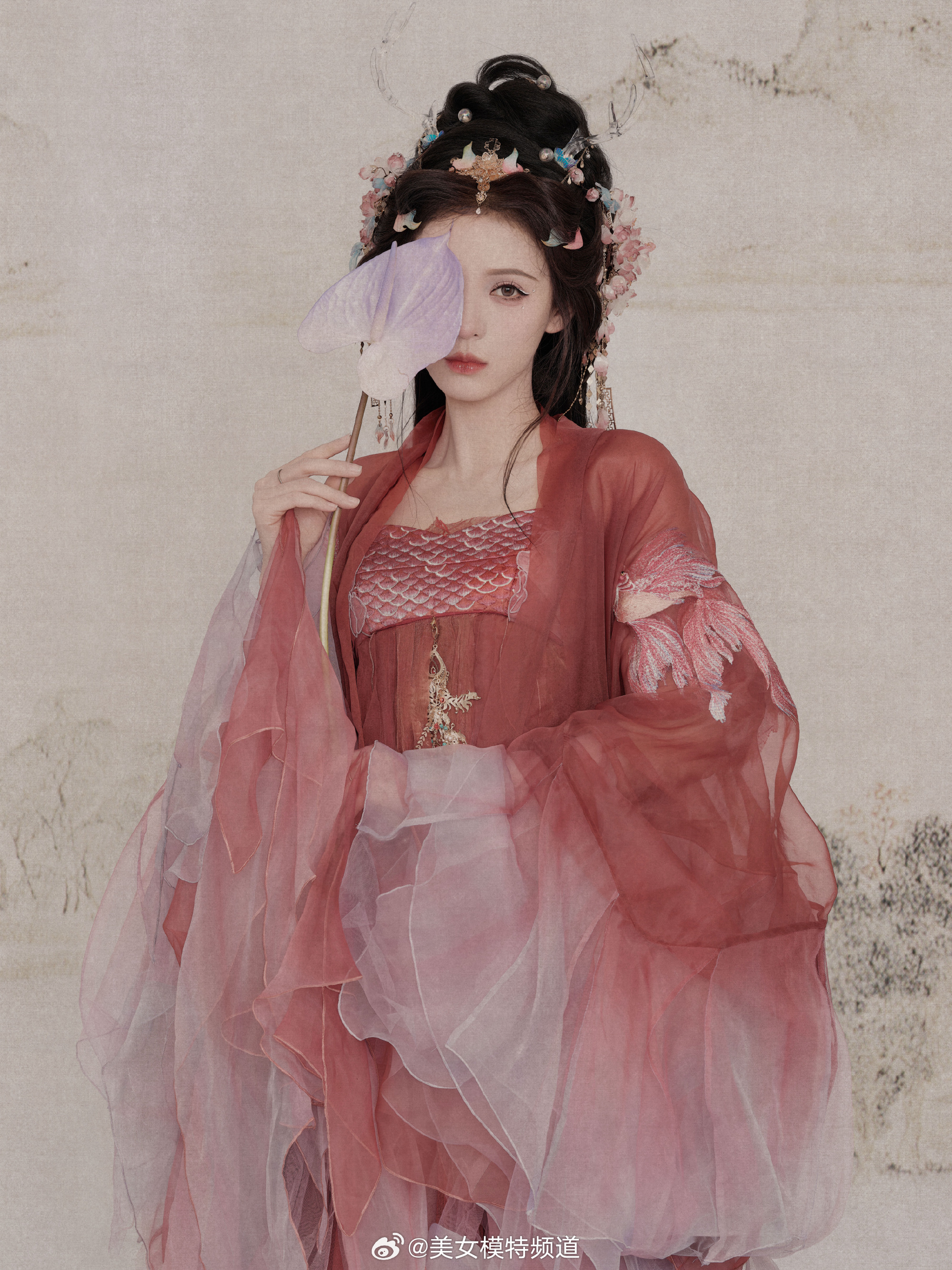 张予曦红衣古风 
