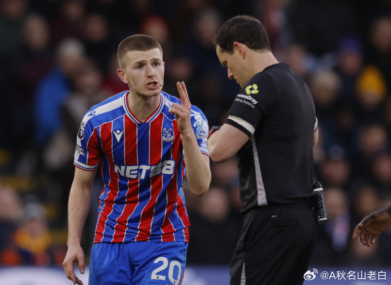 曼联传奇布莱恩·罗布森日前接受采访，他认为亚当·沃顿和埃利奥特·安德森很适合曼联