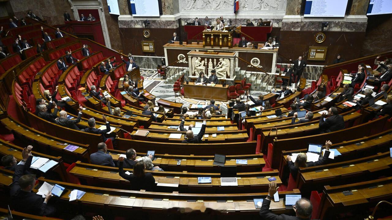 法国国民议会通过支持乌克兰决议，呼吁没收被冻结的俄罗斯资产。 ​​​