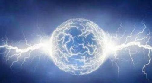 E=mc²
这告诉我们，物质就是凝固的能量～
（江苏省人民医院医生梅花独秀）