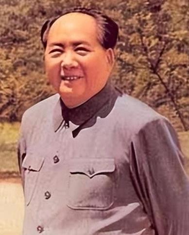 台湾问题，毛主席当年就把路指得明明白白，就两条路：“一条通华盛顿，一条通北京。华
