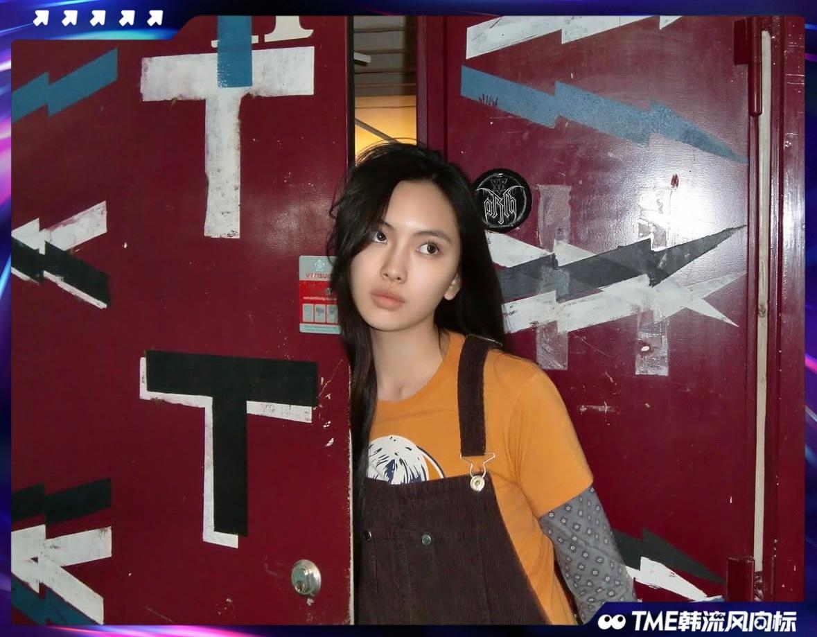 NewJeans更新李惠仁近照 NewJeans官方ins账号在李惠仁生日当天发