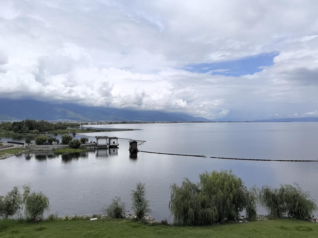 赛里木湖景区7人被行拘，景区主要领导被免职，然后饱受诟病的景区自驾收费，从按人收
