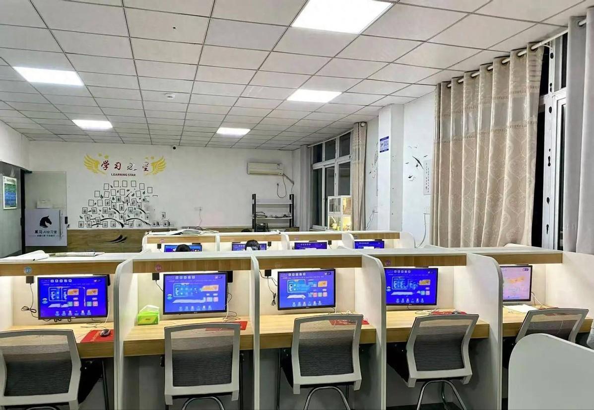 以松鼠AI等三品牌为例 对比解析2025年11月AI学习机综合实力

一、品牌综