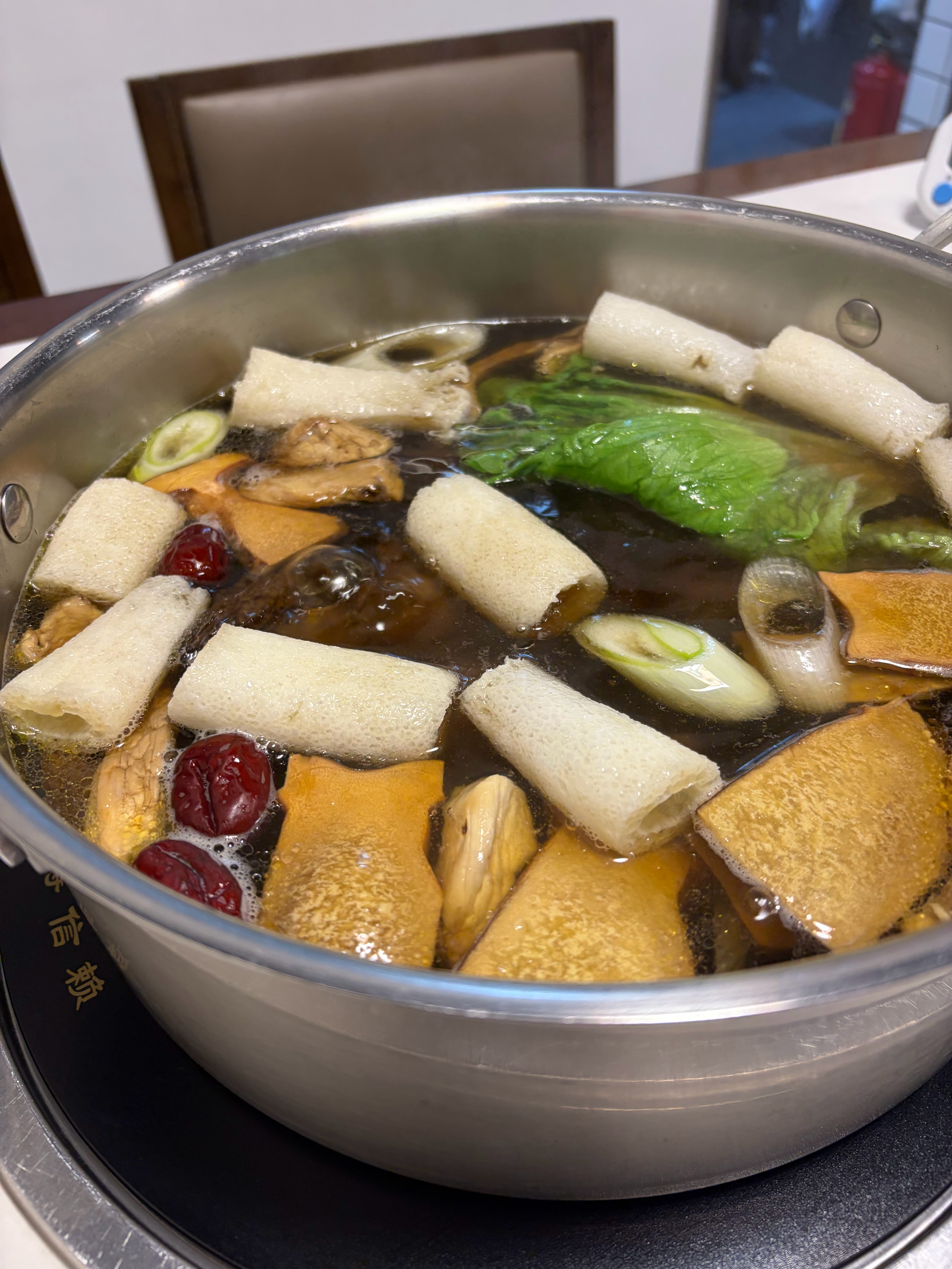 江浙沪终于降温了来锅野生菌火汤暖暖胃！ ​​​