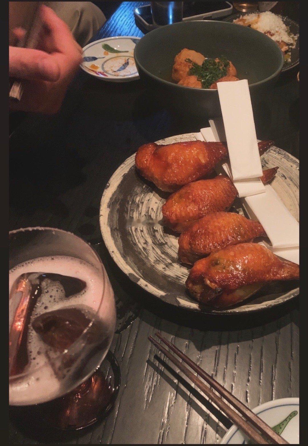 当老婆/老公想立单身人设时： 