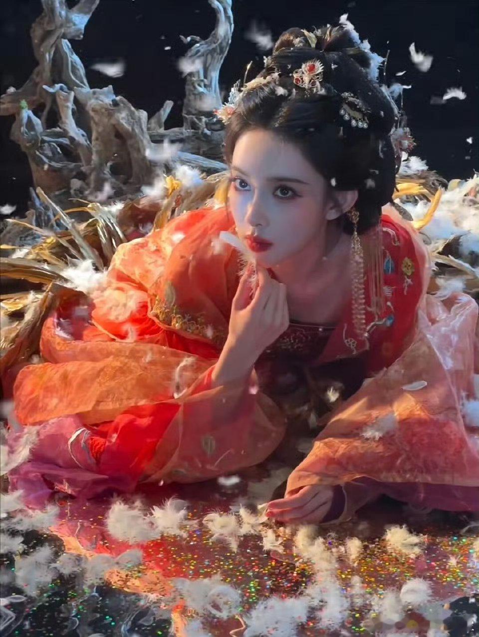 孟子义真的完美的诠释了什么是淡妆浓抹总相宜。