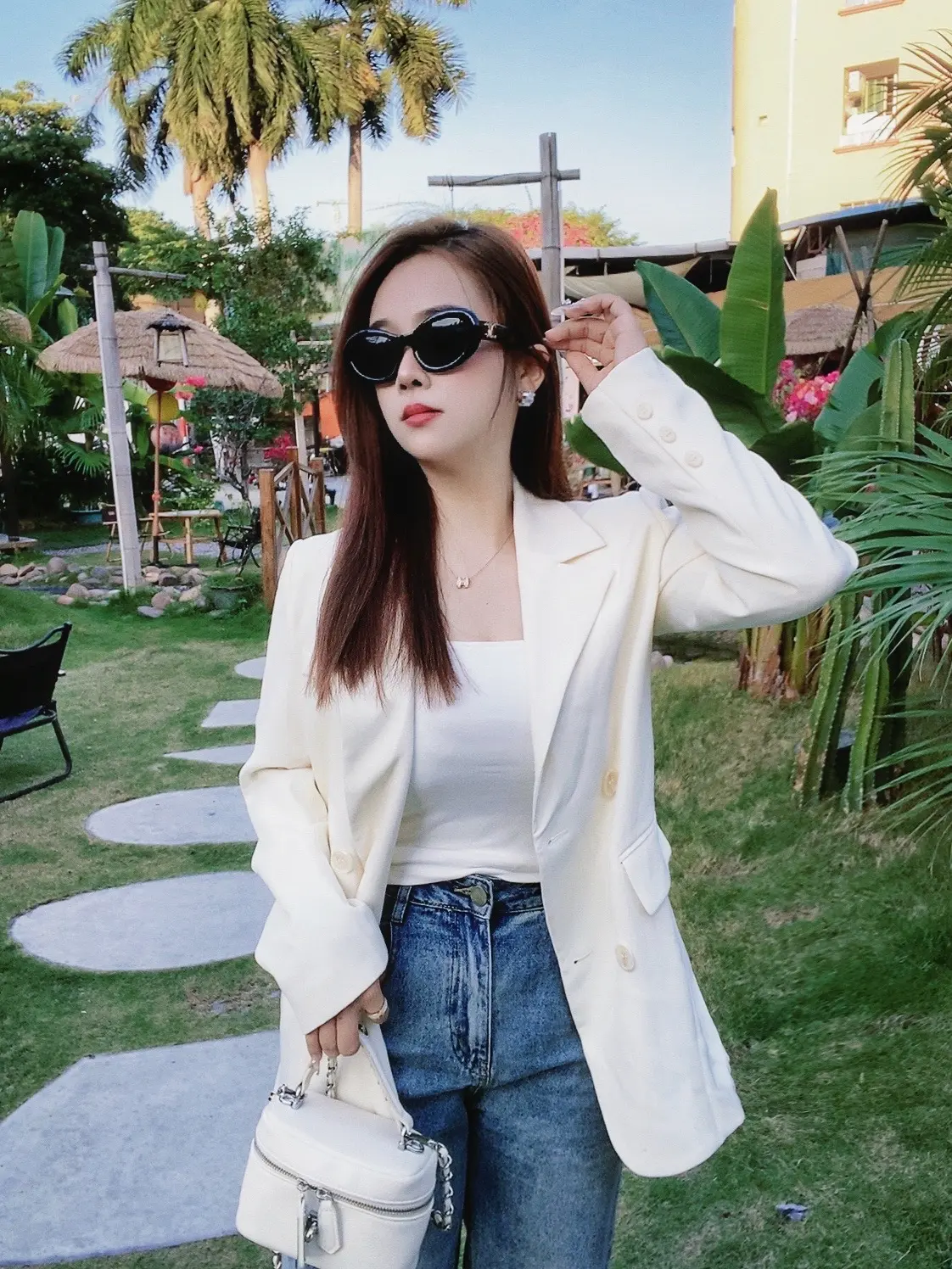 格局大一点姊妹他敢沾花惹草 你就敢招蜂引蝶 他敢惦记别人的女人、你就让...