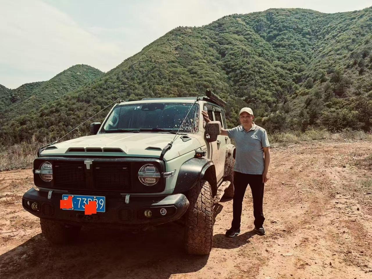 喜欢越野运动，卡在坡里趴窝过，涉水险滩被救过，每次刺激的挑战完成后又让人无比惊喜