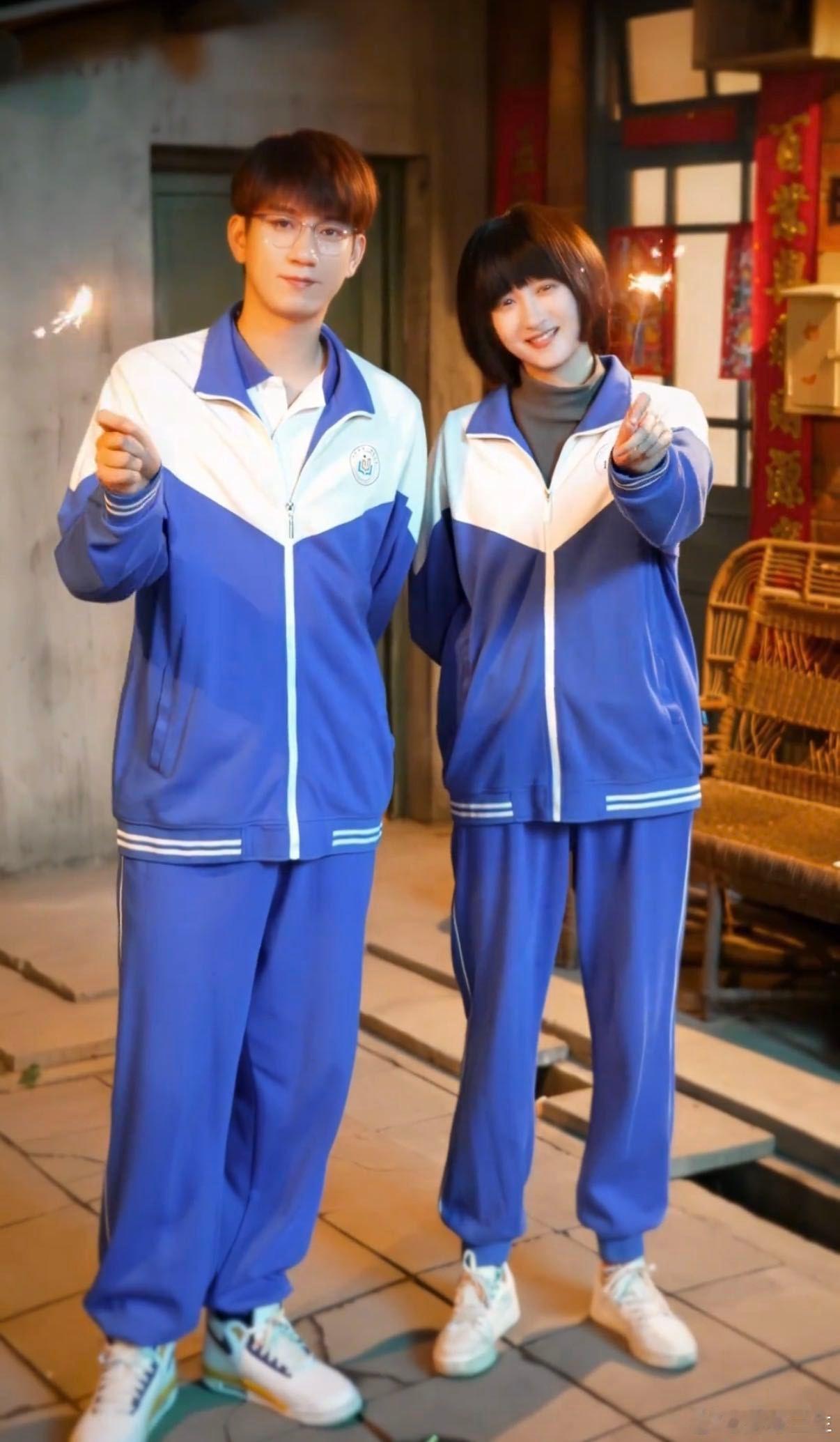 2026的“现偶天花板”争夺战已经开始！《天才女友》智性恋拉满，《折月亮》暗恋成