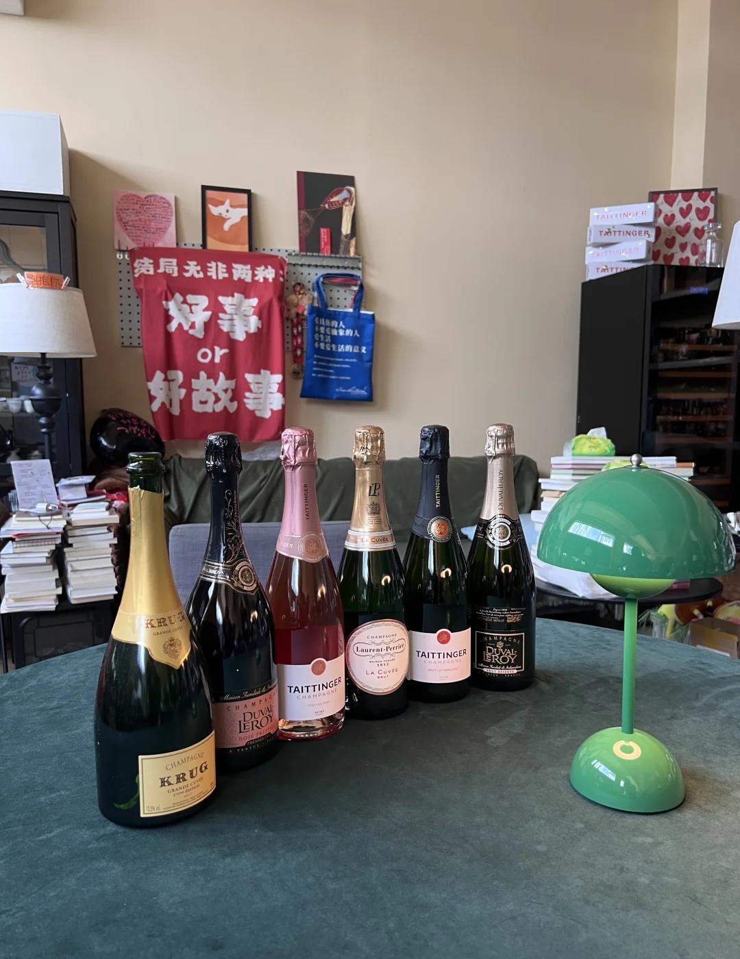 买点香槟🍾庆祝自己 伟大都需要时间
&Tradition，即 And Trad