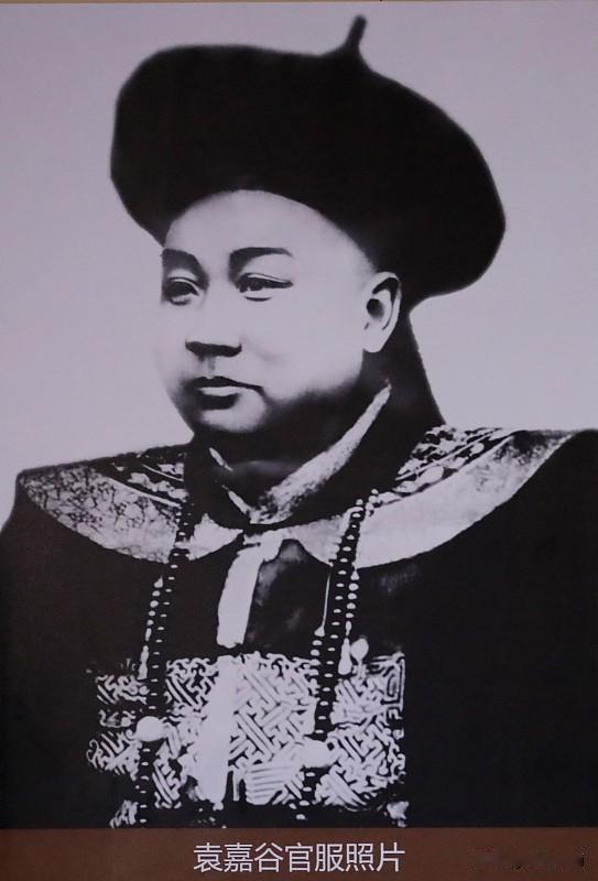 《杜凤治日记》及其对当代教师的影响
 
晚清举人杜凤治，年过半百捐官出任广东知县