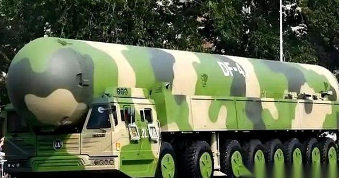 别看伊朗把周边的美军基地炸了个稀巴烂，但实际上导弹被拦截了不少！这时候就有人担心