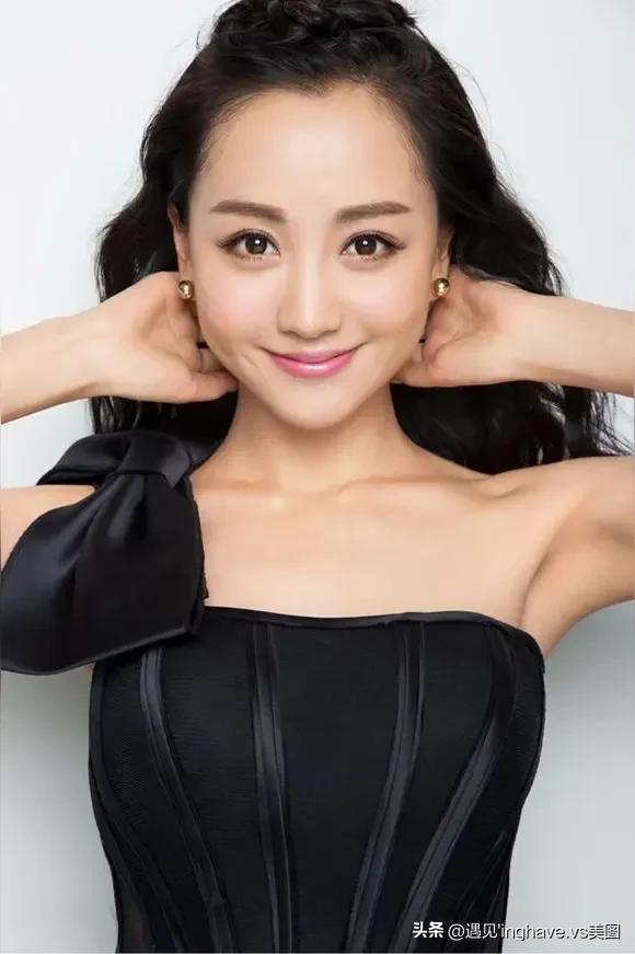 杨蓉景甜美女气质好