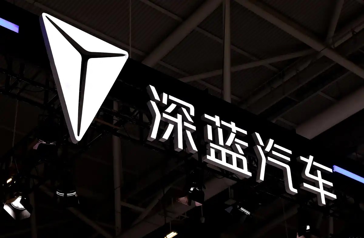 北京现代重庆工厂16.2亿易主深蓝，算是车市新旧格局调整的一个缩影。这座曾斥资7