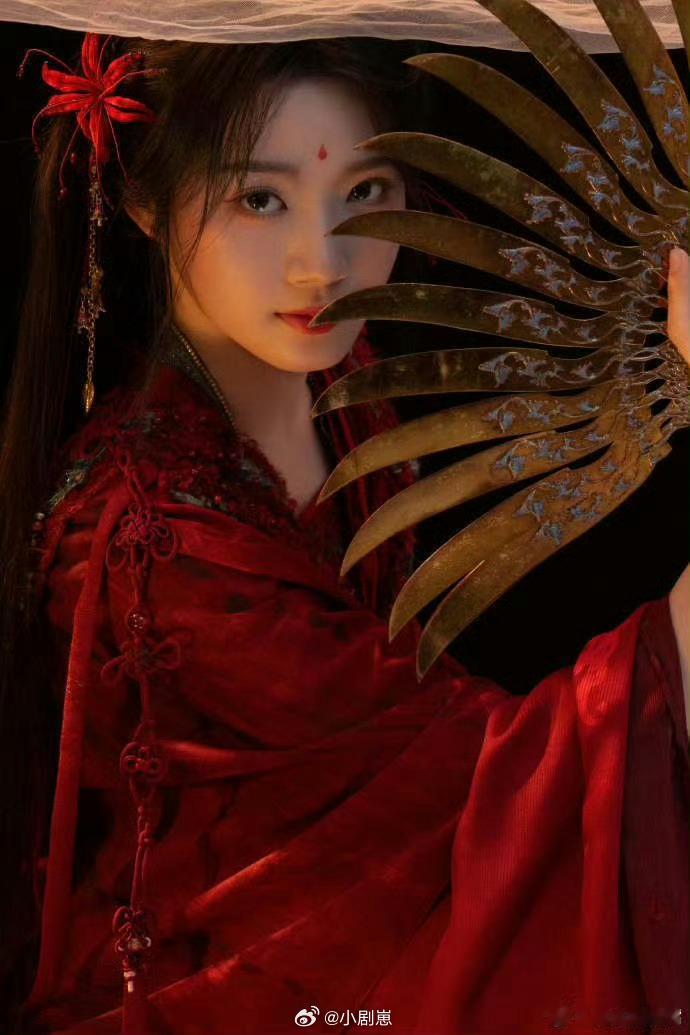 卢昱晓首部仙侠女主剧终于要播了 《入青云》10月8日优酷开播！她又演战神又扮舞姬