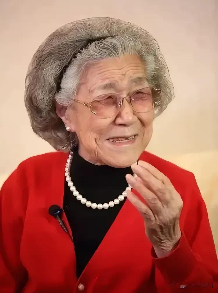 87版《红楼梦》刘姥姥扮演者沙玉华去世，享年95岁！本色表演，把小人物的善良信义