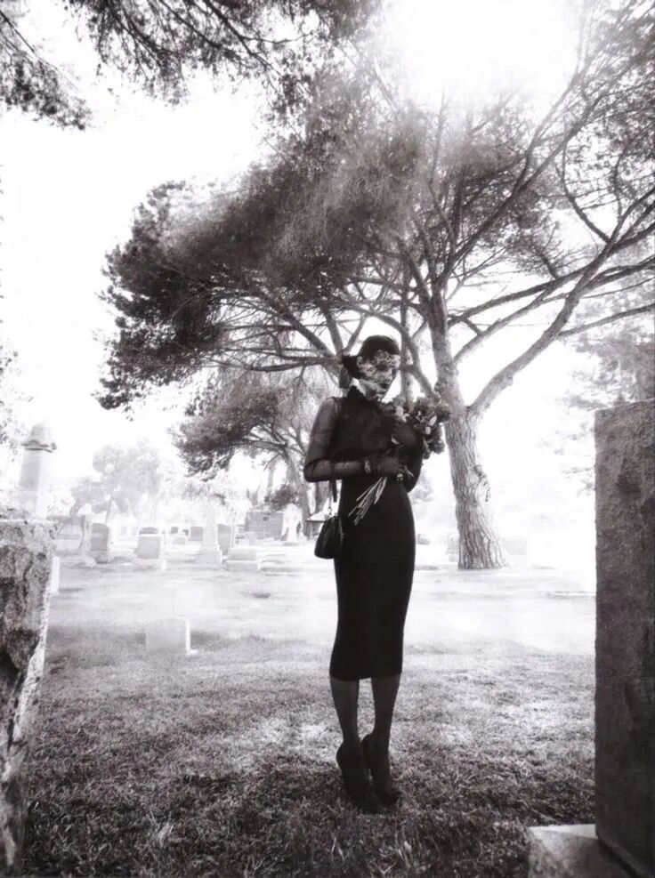当无法骄傲地活着时，便骄傲地死去。”链接在pinglun中。 