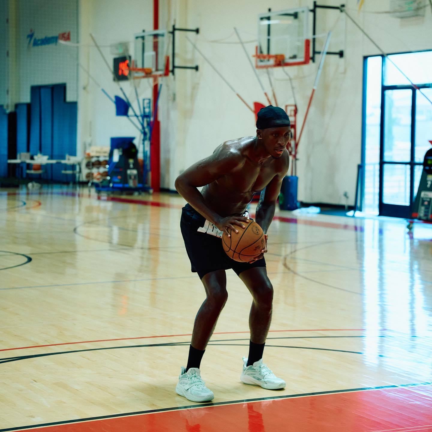 #SNEAKERS ON COURT# Victor Oladipo & ANT