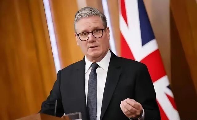 英国这次是真懵了！本想制裁俄罗斯，顺手再吓唬一下中国，结果直接被北京一句话怼回去